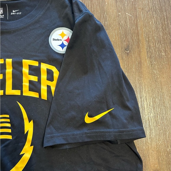 NIKE STEELERS  dri-fit athletic t shirt (NFL team apparel) - Picture 2 of 5